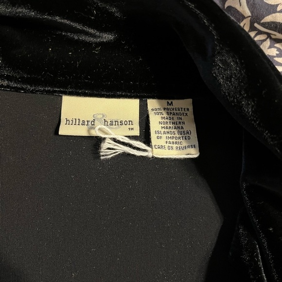 Chic Black Velvet button jacket with belt - Picture 9 of 16